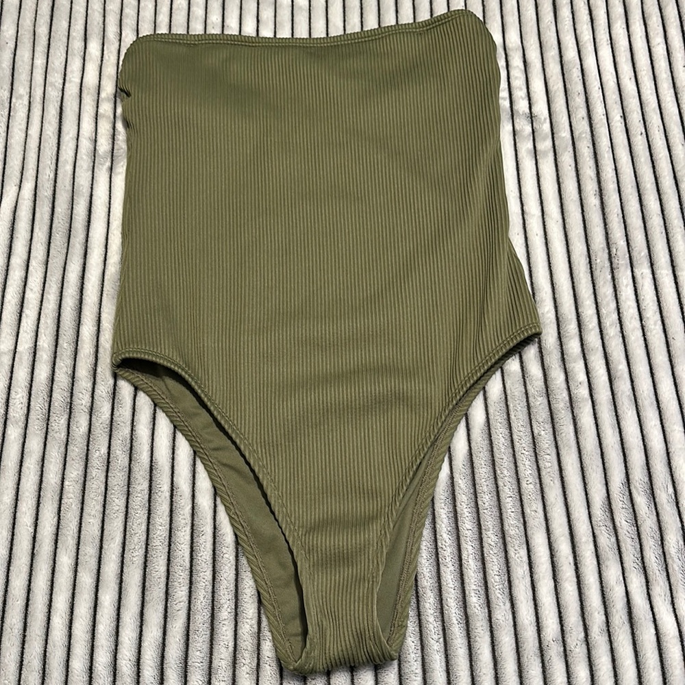 Abercrombie & Fitch bathing suit